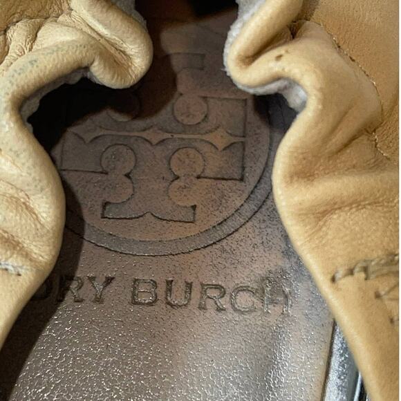 Tory Burch Beige and Silver Serena Mirror Leather Ballet Flats Size 6 - Picture 11 of 11